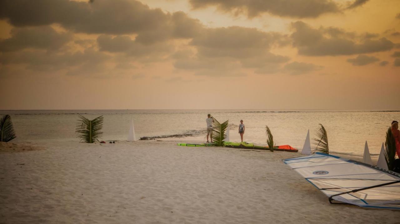 Escapism Maldives Hotel Feridhoo Exterior photo