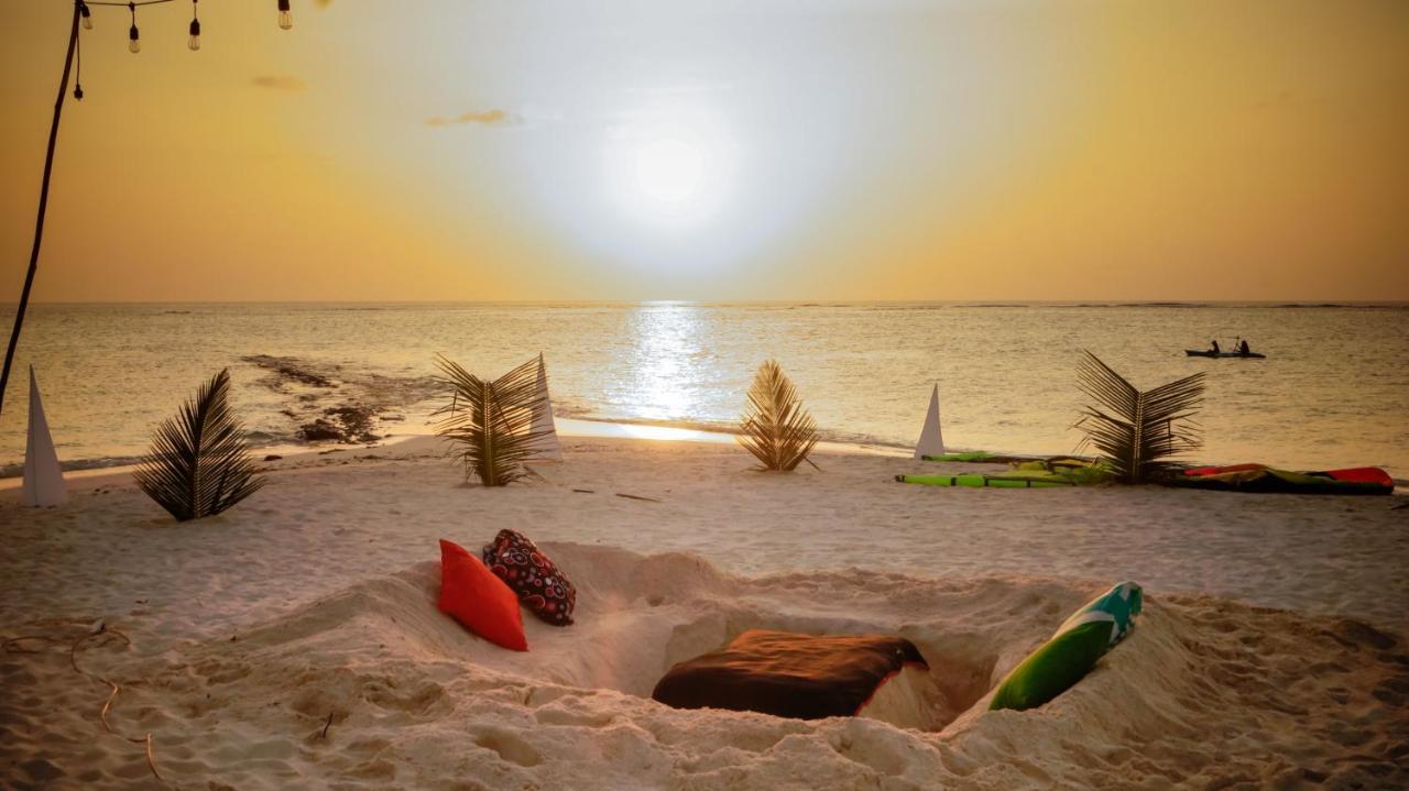 Escapism Maldives Hotel Feridhoo Exterior photo